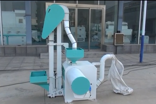 <a href=http://www.ichatbot.com.cn/products/546.html target=_blank class=infotextkey>大豆脫皮機</a>